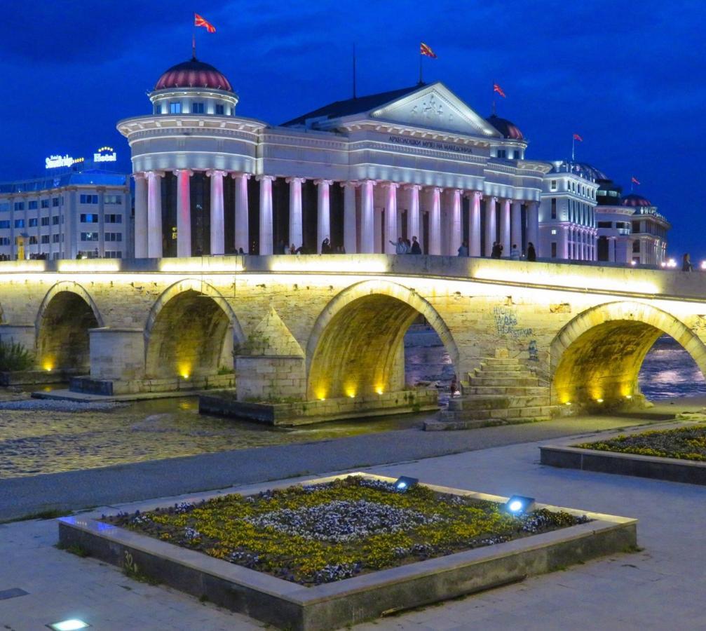 Vardar Skopje Esterno foto